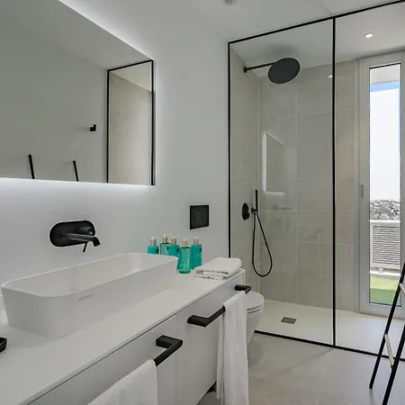 Rokabella Luxury Villas 아데제