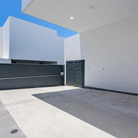 Rokabella Luxury Villas * 아데제