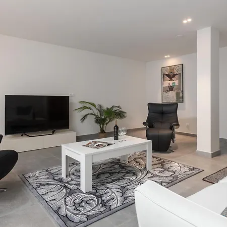 Rokabella Luxury Villas 빌라 아데제